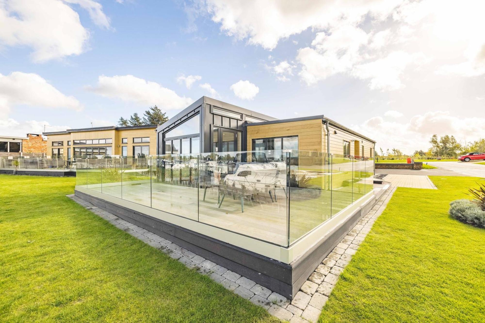 Luxury 2Bdr 2Ba Lodge With Hot Tub In Windsor Marina Dorney Exteriör bild